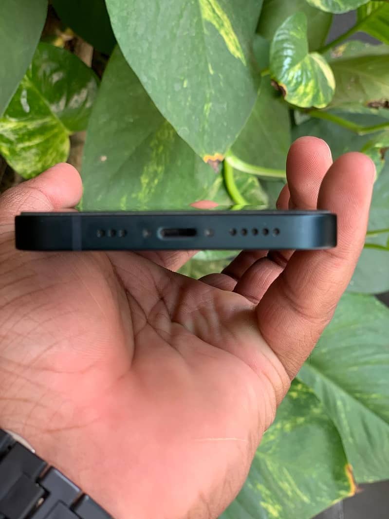 Apple iPhone 14 5