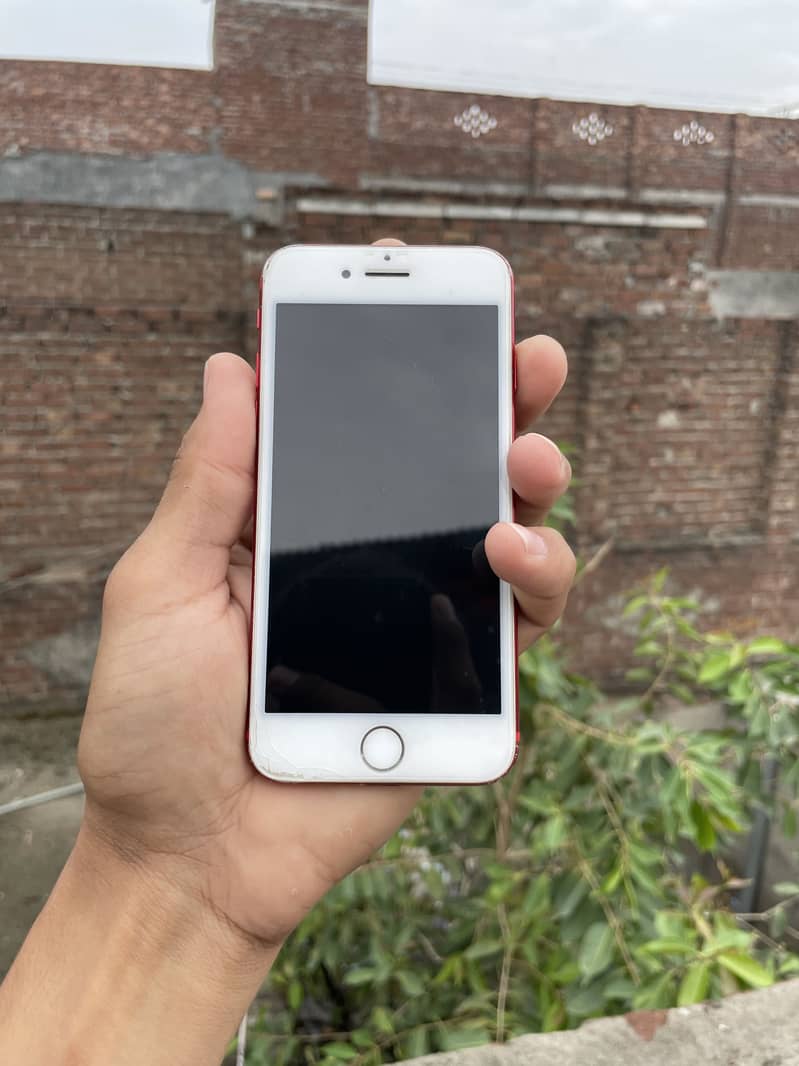 Apple iPhone 7 1