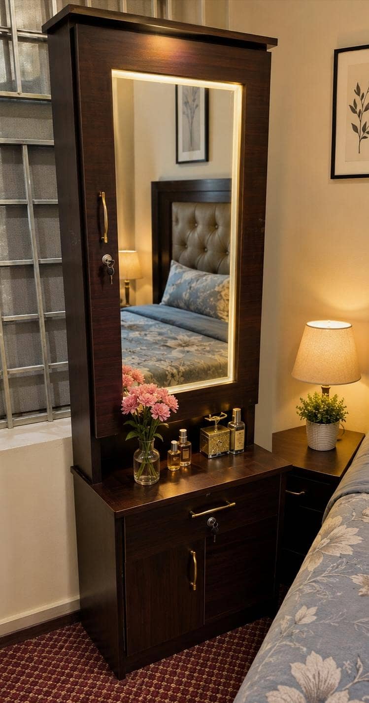 Dressing Table  10/10 condition 0