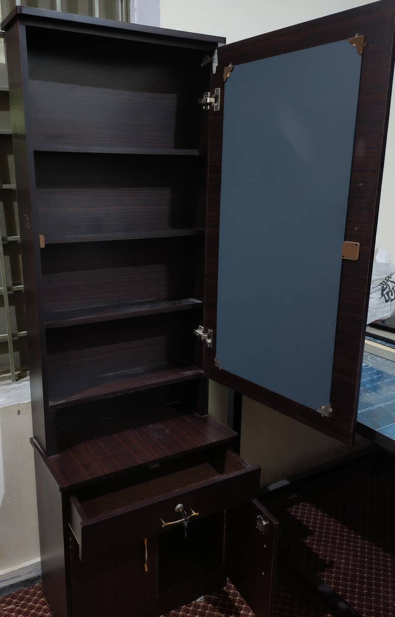 Dressing Table  10/10 condition 1