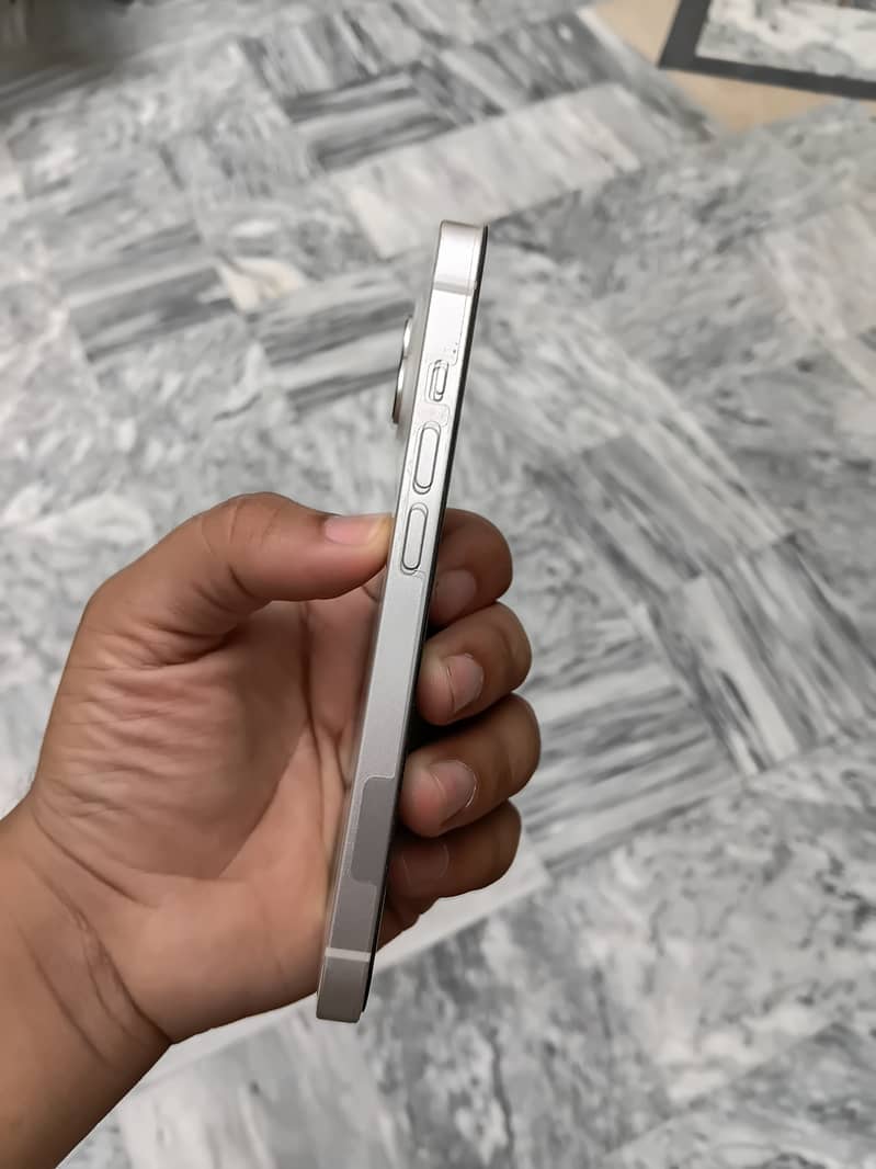 iPhone 14 5