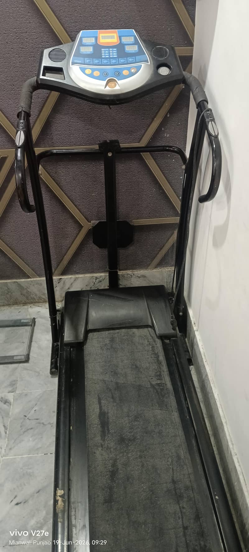 Treadmill/running machine 1