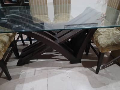 6 seater dining table for sale.  in good condition