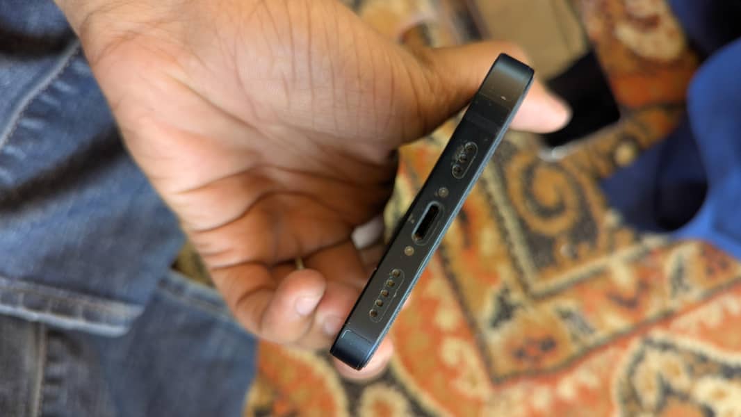 Apple iPhone 14 3