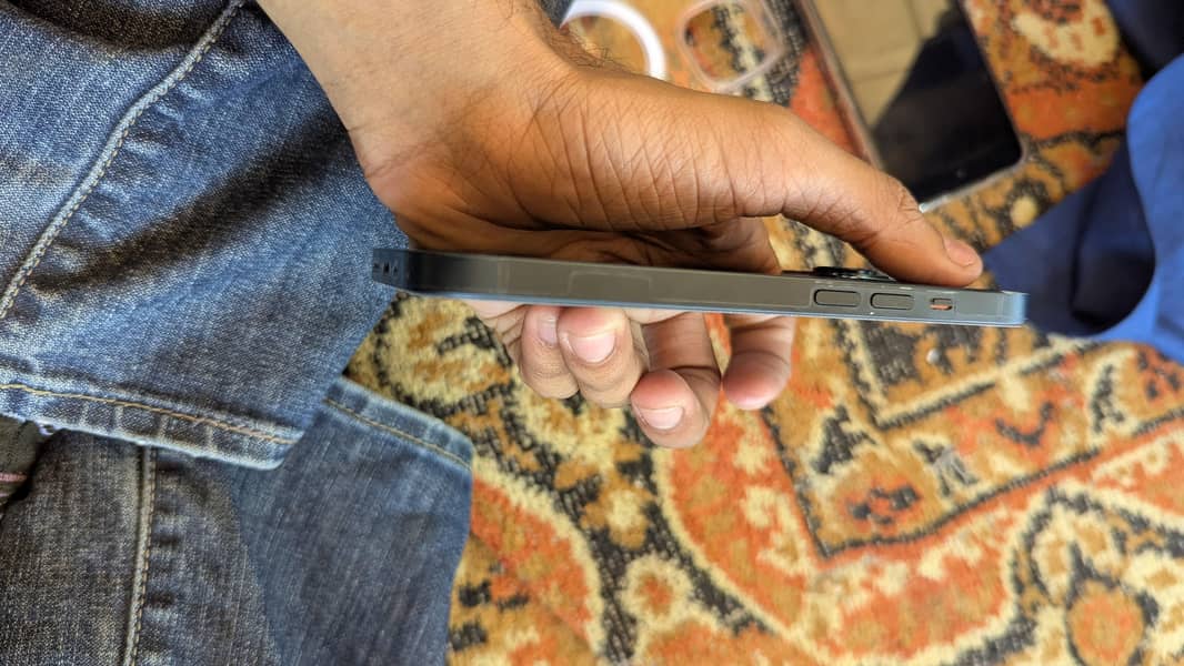 Apple iPhone 14 5