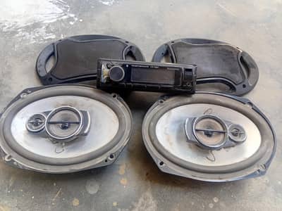car tape and 2 speakers