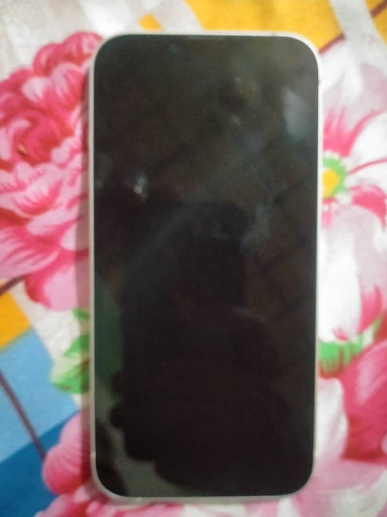 Apple iPhone 13 5
