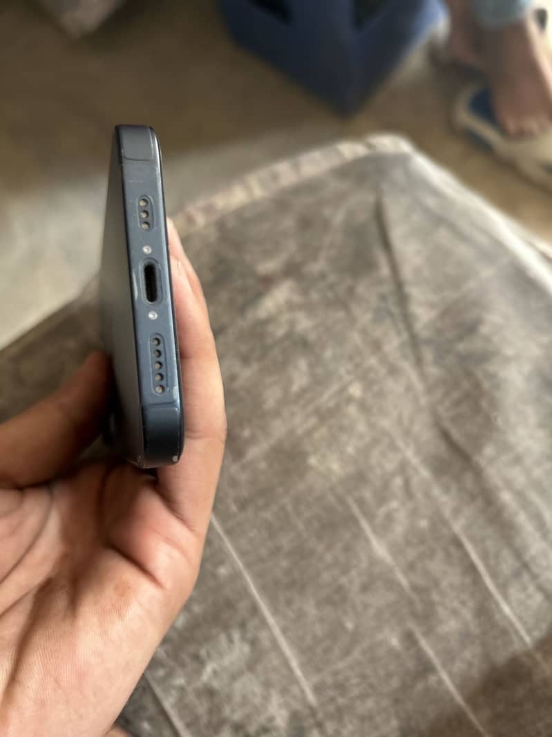 Apple iPhone 14 4