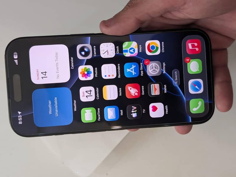 Apple iPhone 16 Pro 8