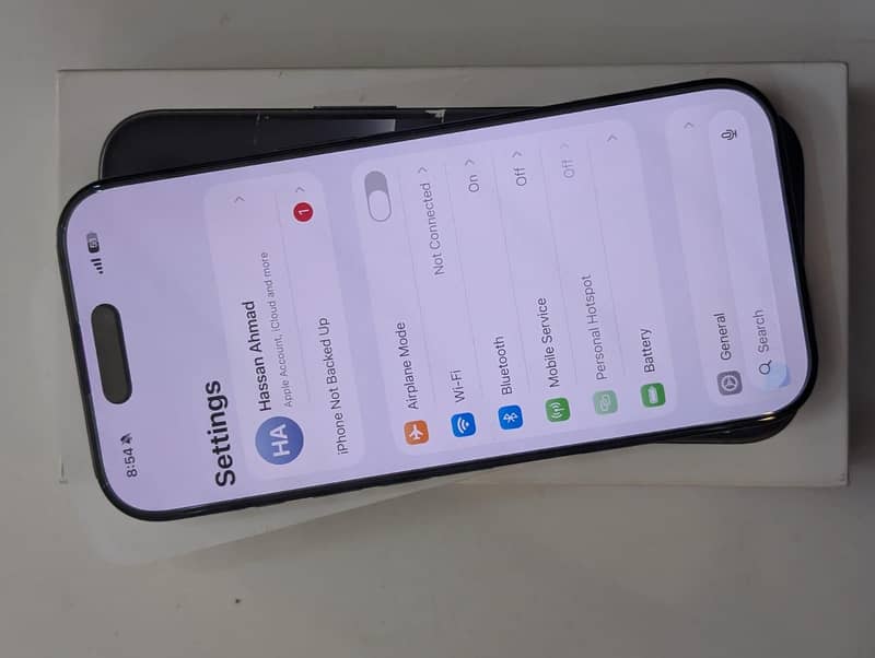 Apple iPhone 16 Pro 9