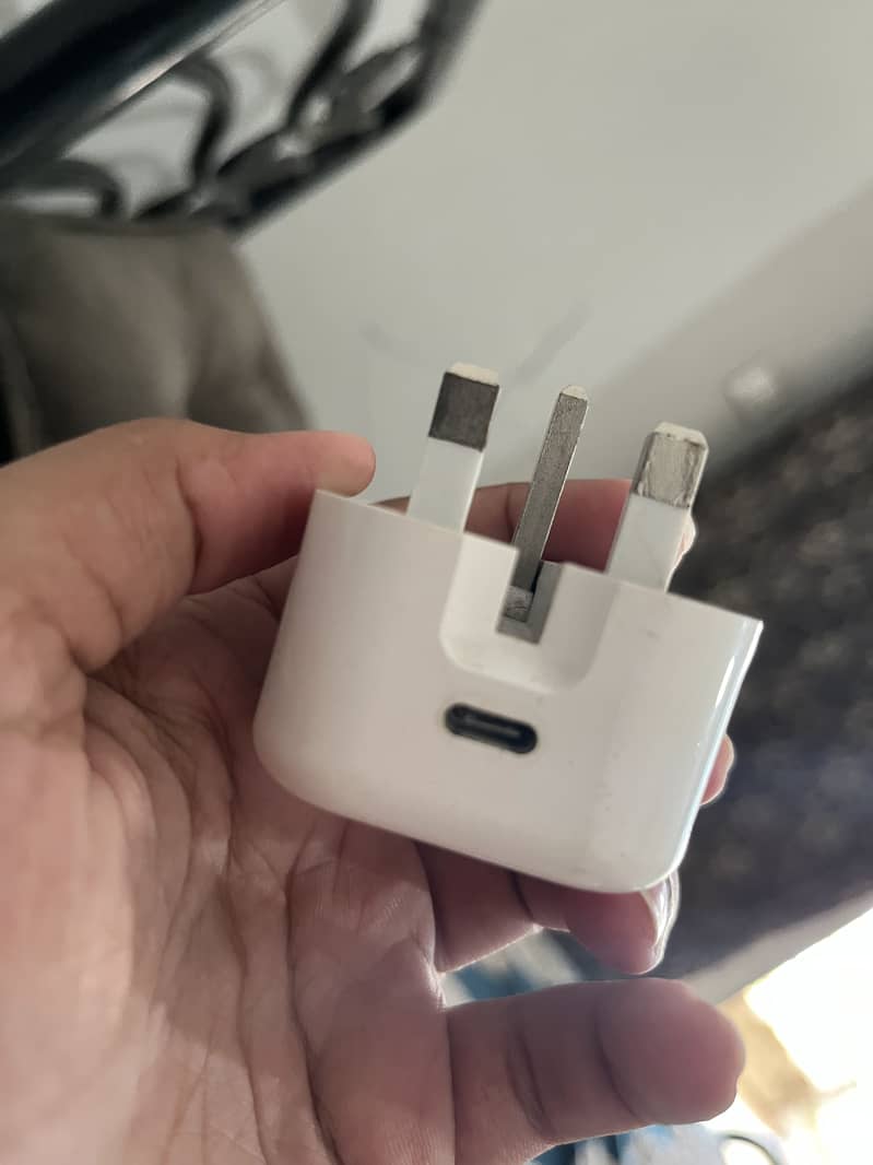 Apple adapter 2