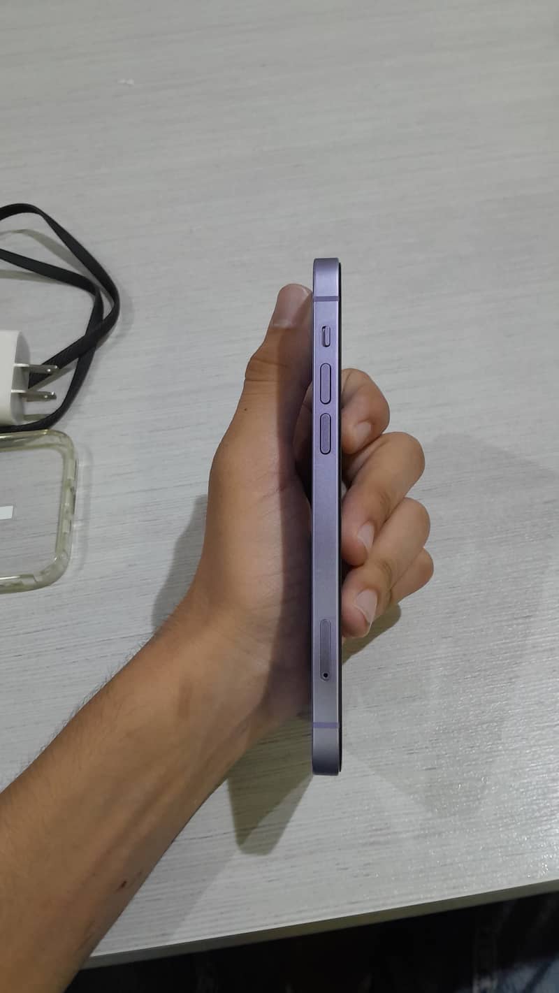 Apple iPhone 12 5