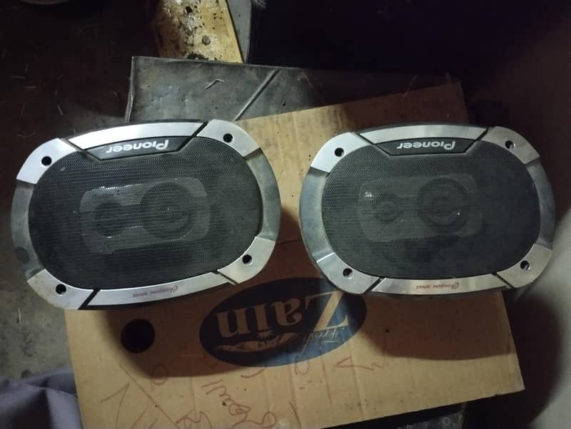 speaker 0
