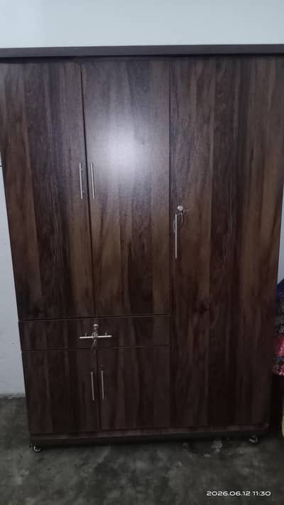 wardrobe/modern wardrobe /safe almari/wooden wardrobes/pvc