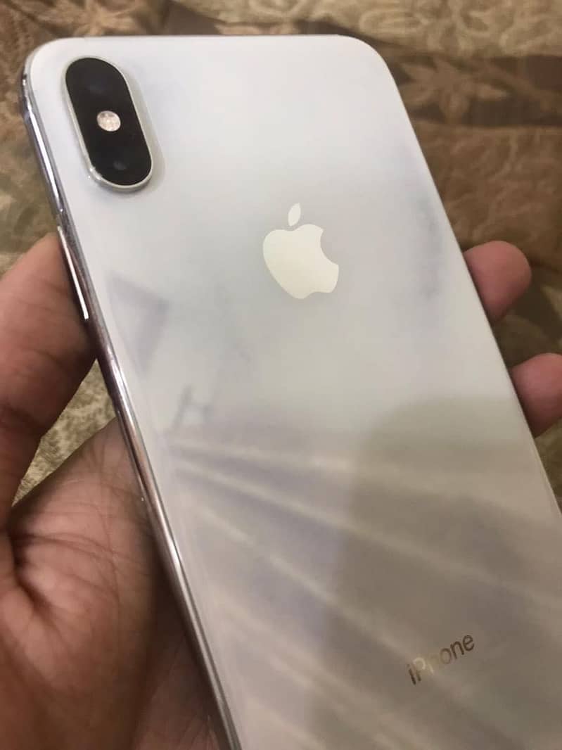 Apple iPhone XS Max 0