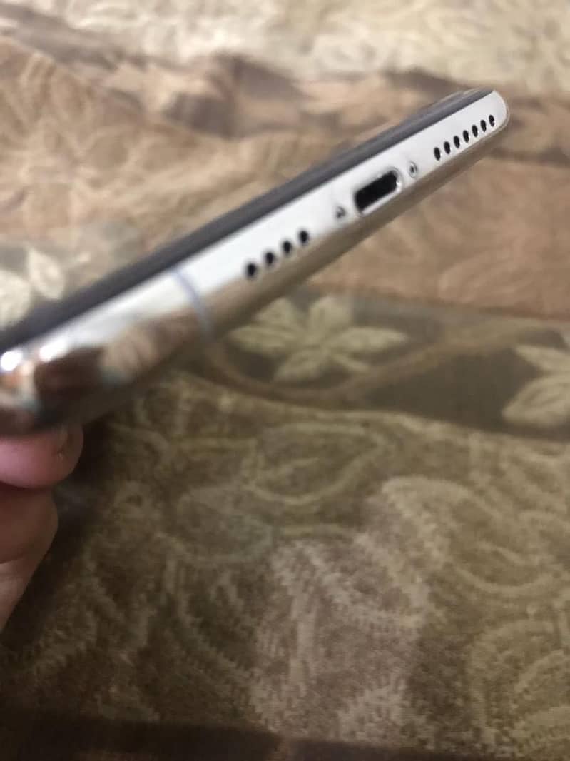 Apple iPhone XS Max 2