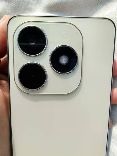 TECNO SPARK 20