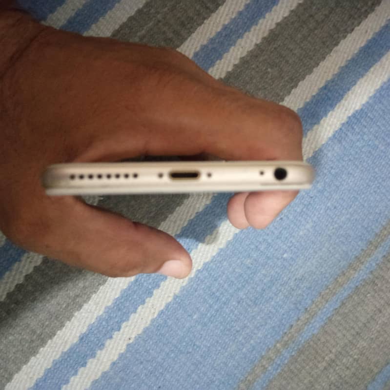 Apple iPhone 6 Plus 2