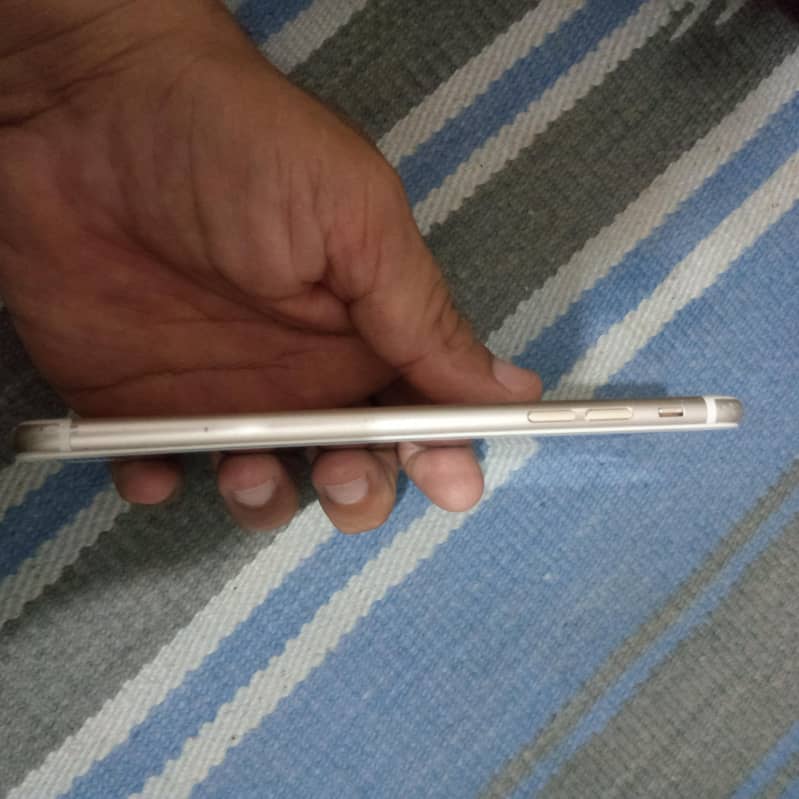 Apple iPhone 6 Plus 5