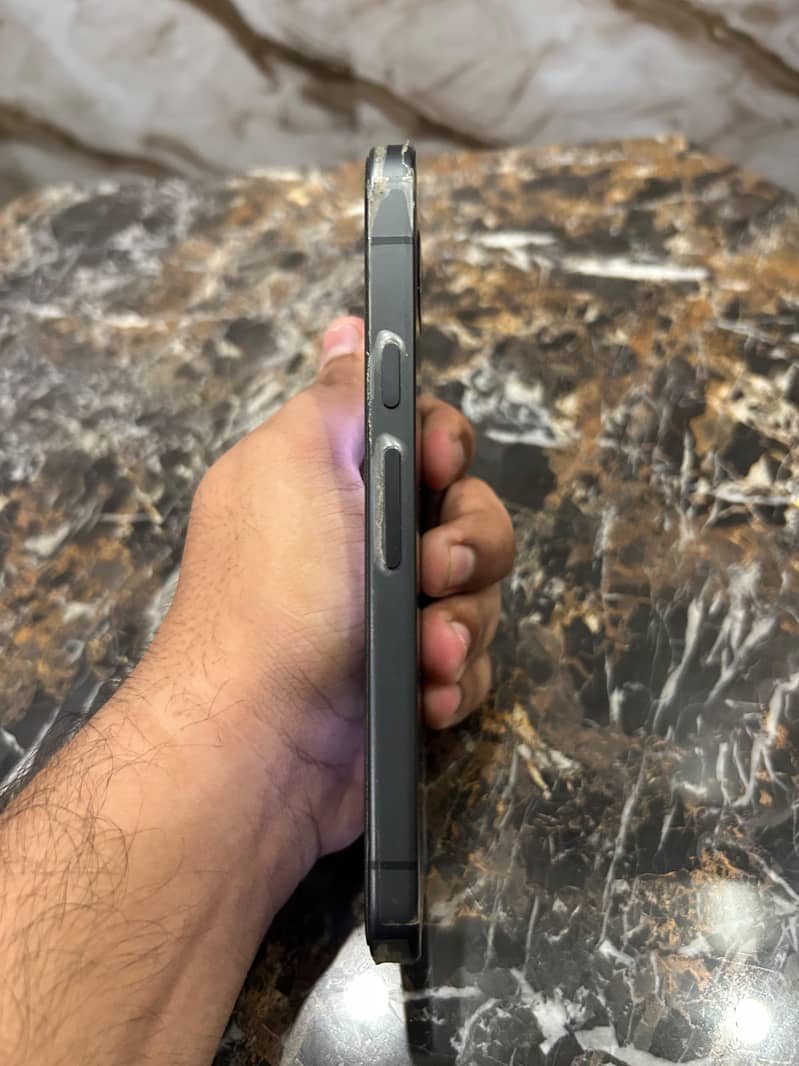 Google Pixel 9a 3