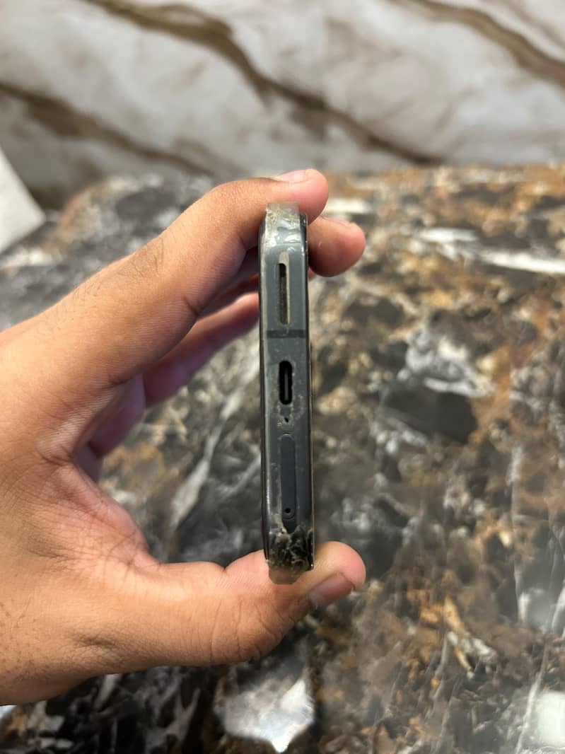Google Pixel 9a 5