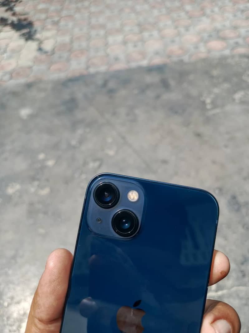 Apple iPhone 13 3
