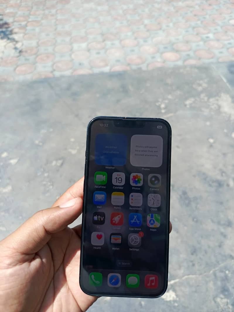 Apple iPhone 13 6
