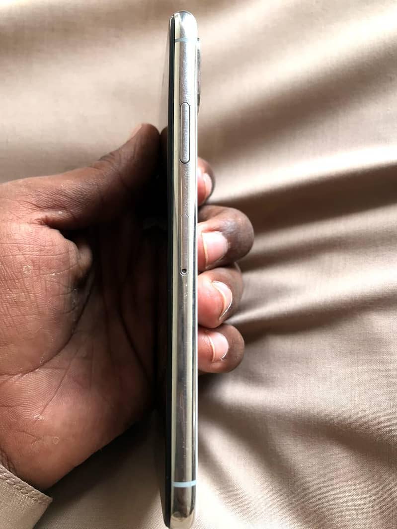 Apple iPhone X 2