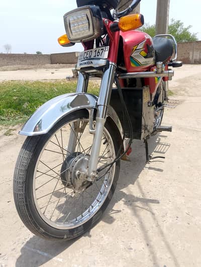 Electric bike new condition 10/10 lush condition