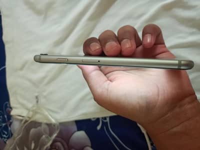 Apple iPhone 6S