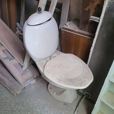 Western Commode