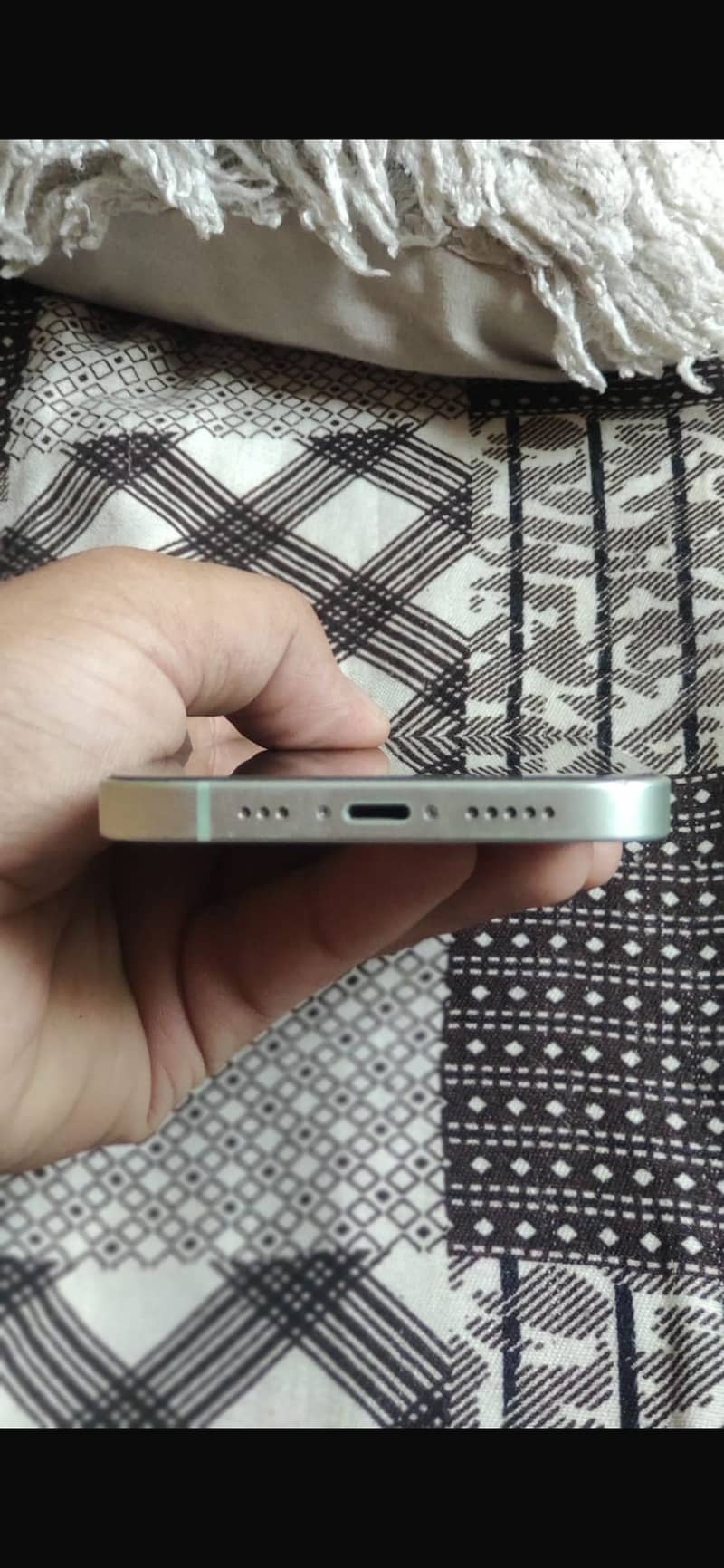 Apple iPhone 12 1