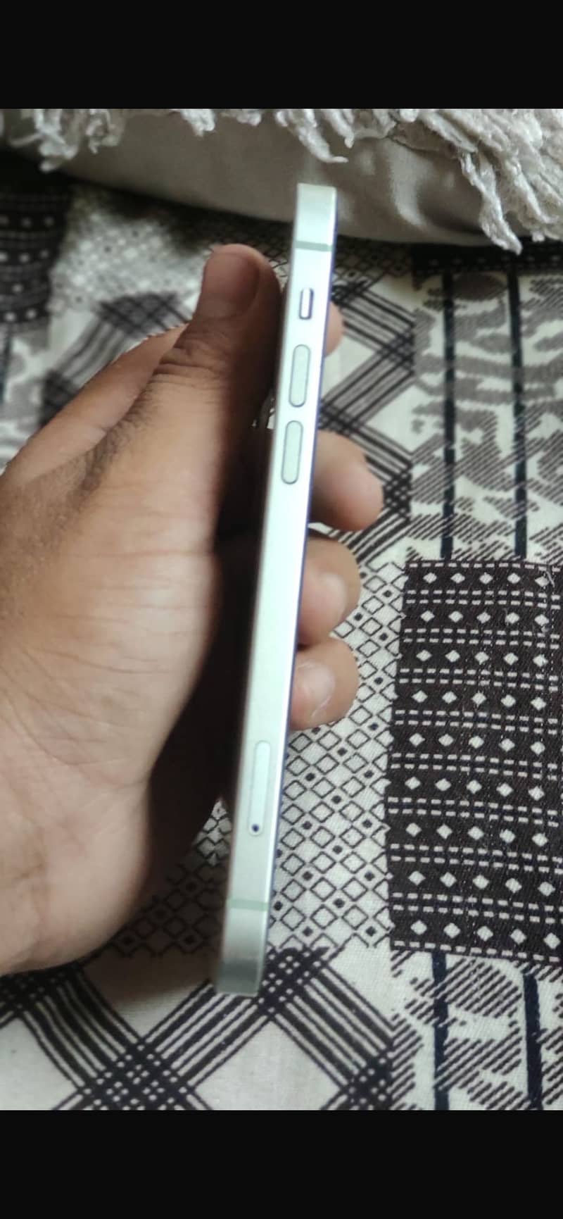 Apple iPhone 12 3