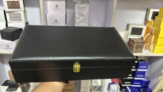 Watch box 12