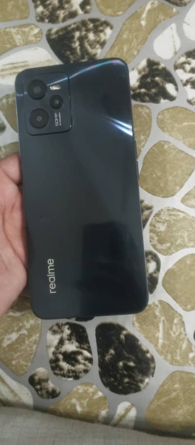 Realme C35