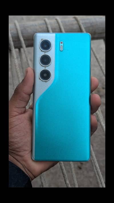 Tecno CAMON 40 Pro
