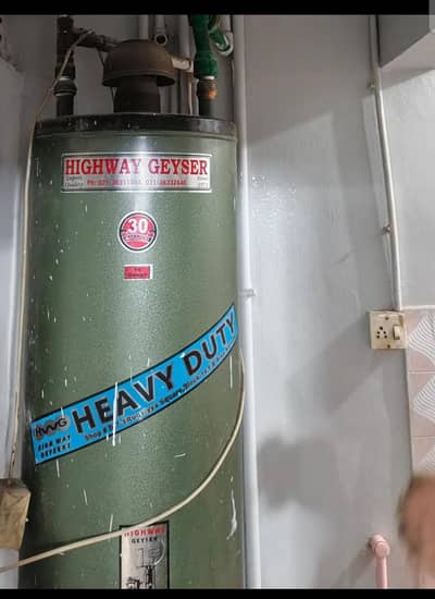 30 ltr Geyser in excellent condition