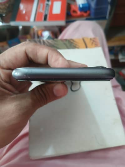 Apple iPhone 11 64 gb Non PTA exchange possible iphone or Samsung