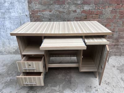 Urgent sell: Computer table comfortable and Good of Online Work