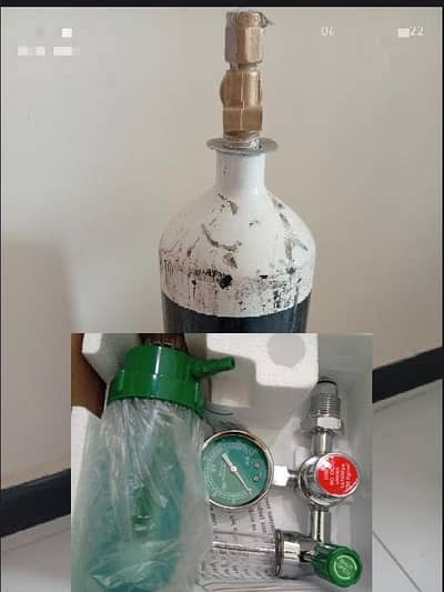 oxygen Cylinder with regulator
