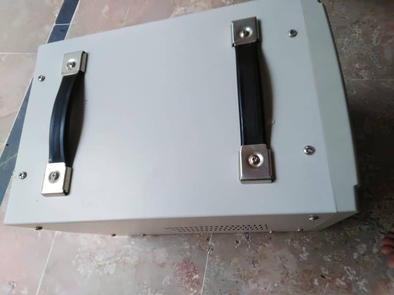 Ac automatic voltage regulator 1