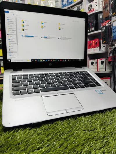 HP EliteBook 840 G4 i5 7th Gen 8gb
