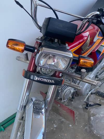 Honda CD 70 2025
