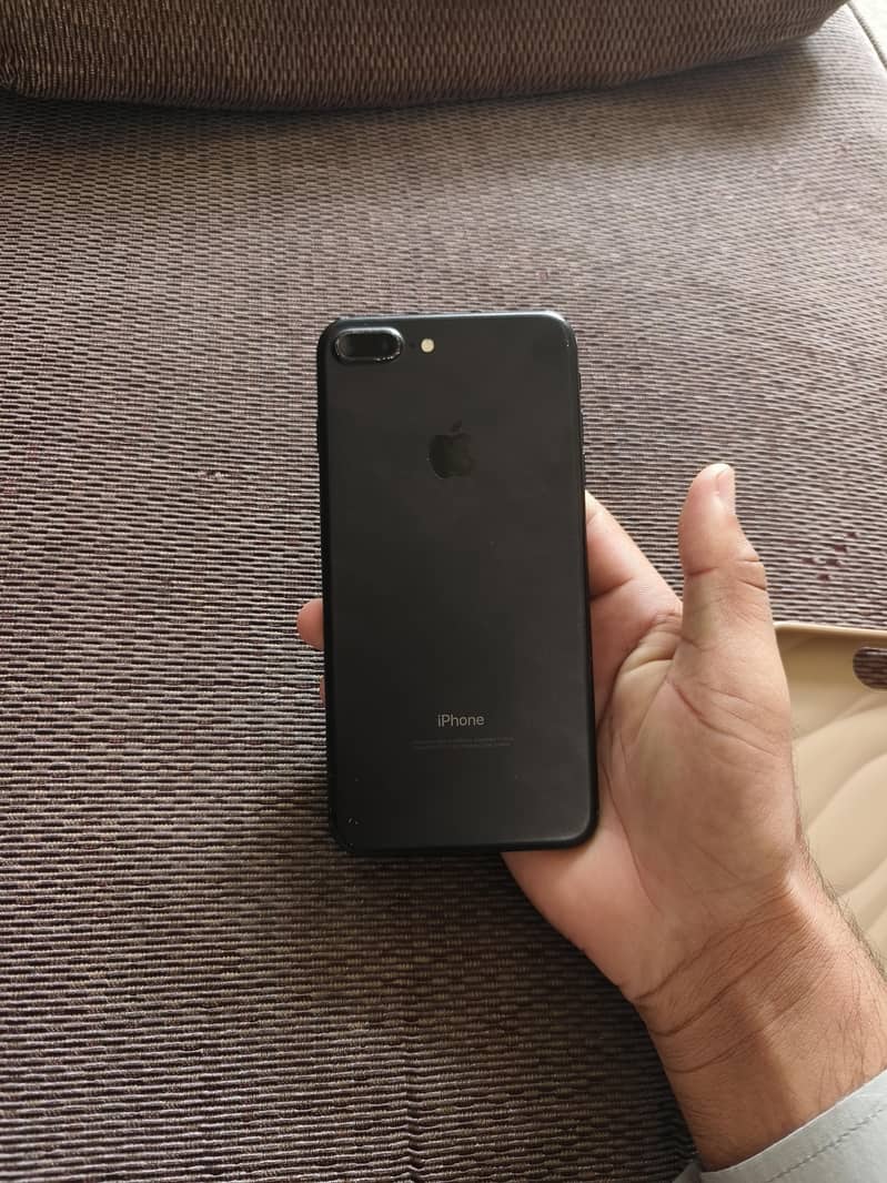 Apple iPhone 7 Plus 5