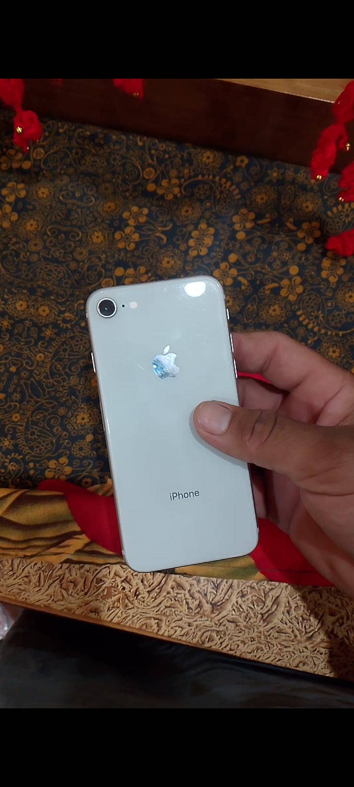 Apple iPhone 8 1