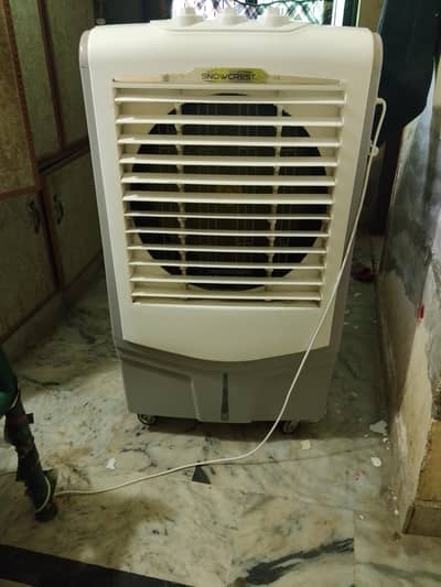 AC room cooler bilkul saaf serf 1 sal istaml huwa hi