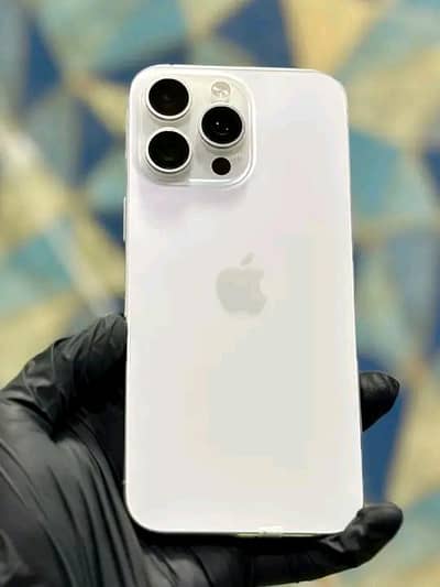 iphone 15 pro max 256 GB LLA model jv scratch on, front or back all ok