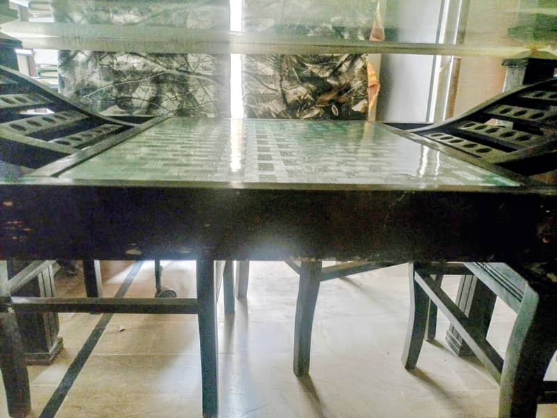 DINING TABLE 3
