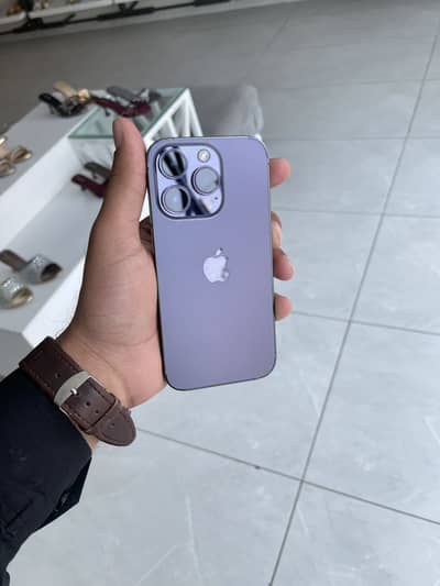 I phone 14 pro deep purple color