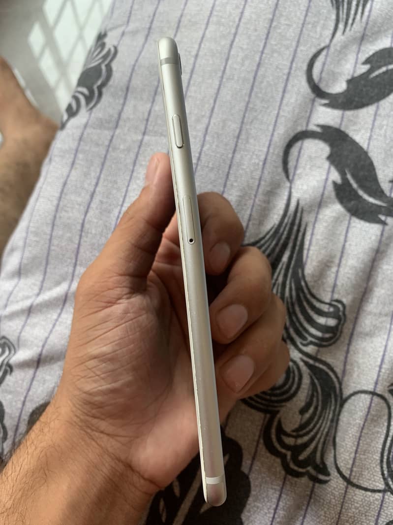 Apple iPhone 6 Plus 5